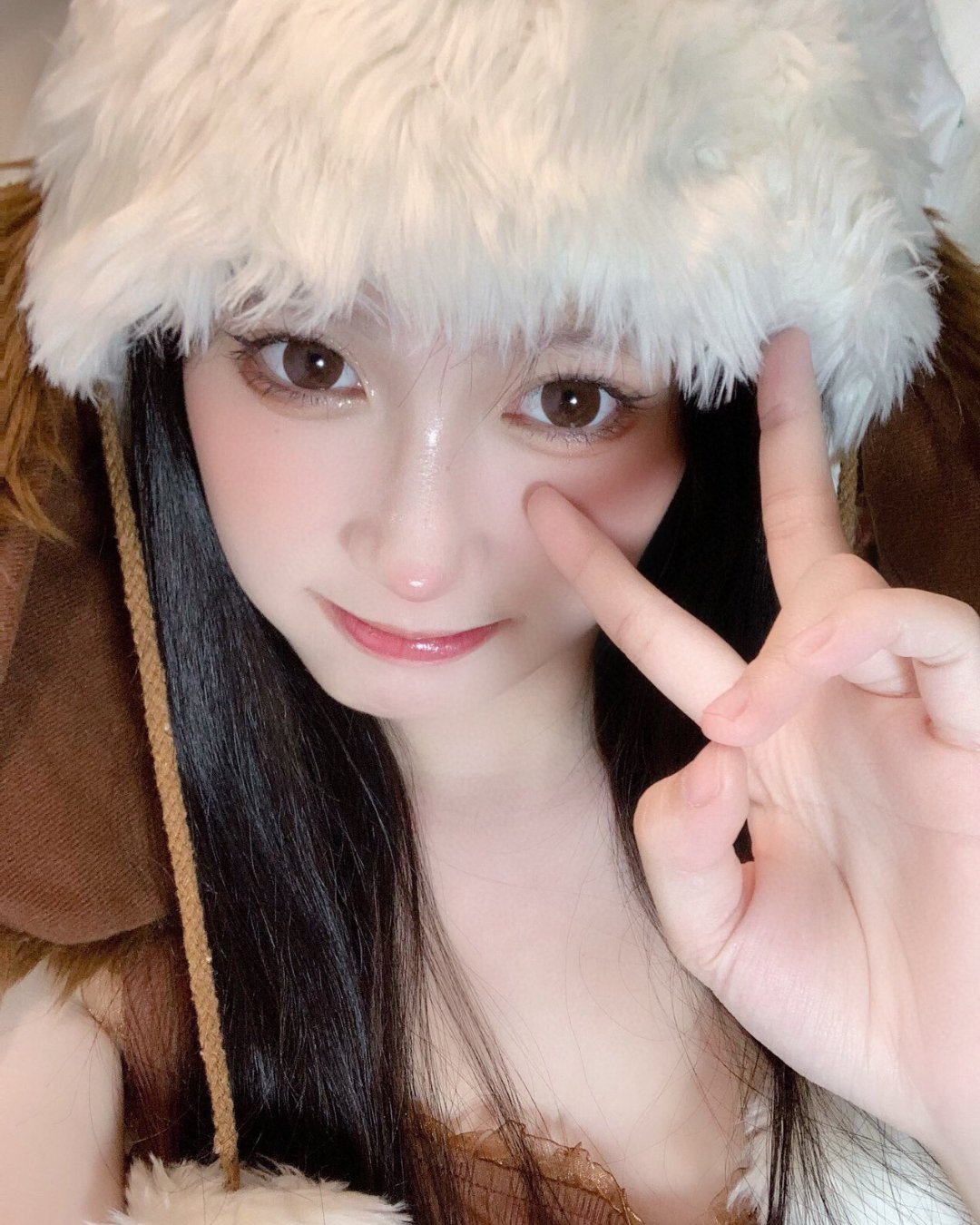 Luscious Brown | 大美目巧 - Image 2